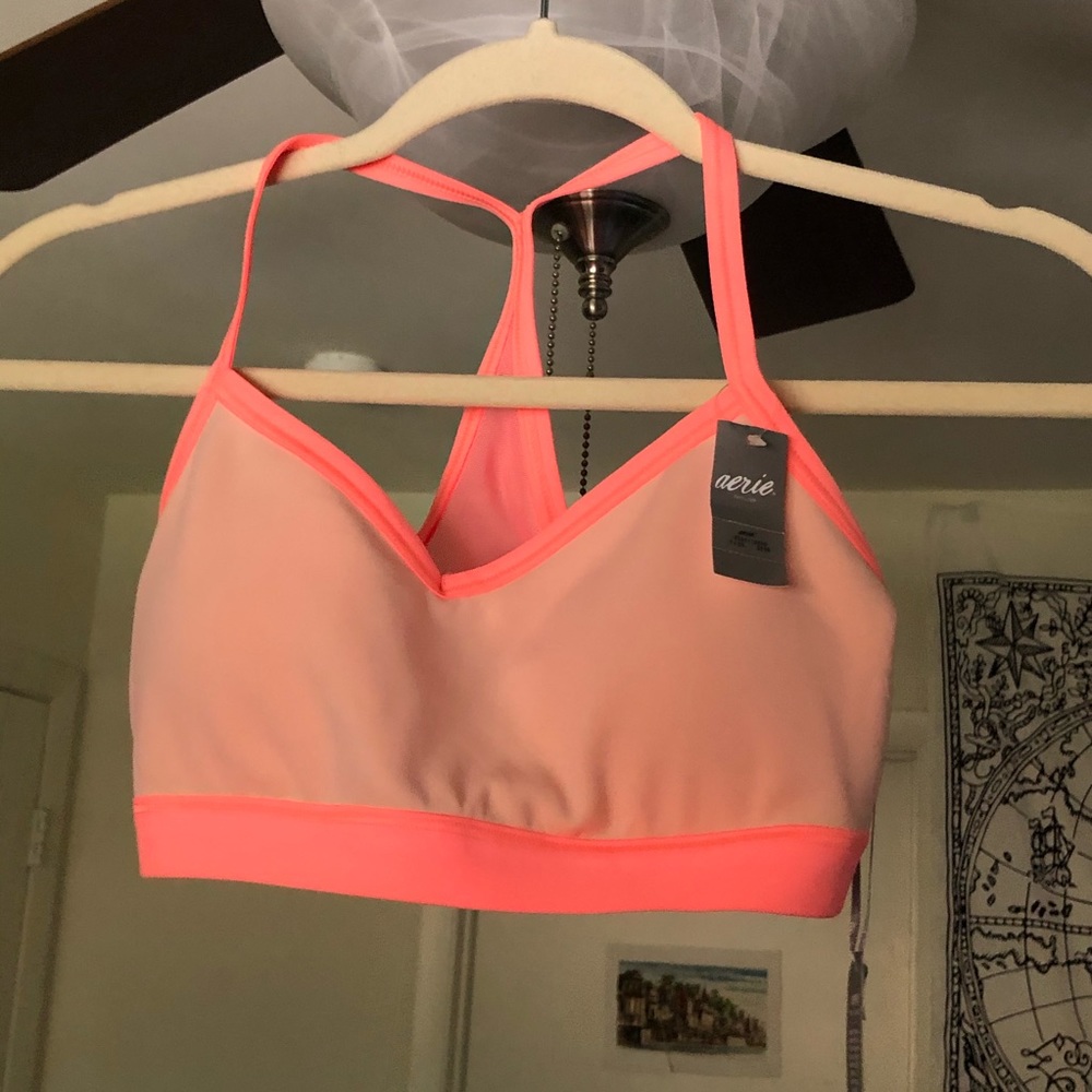 Aerie chill play move neon pink size M sports bra